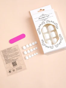 24 piezas de uñas de los pies cuadradas blancas falsas, con prensado y de acrílico cortas, lindas uñas de los pies falsas de cobertura total artificiales con revestimiento UV para mujeres y niñas. (1 lima y 1 pegamento en gel incluidos) Suministros para uñas uñas falsas uña falsa uña acrílica