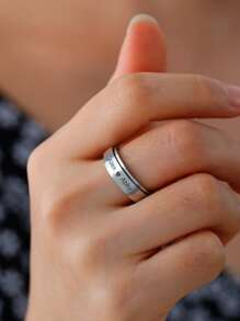 قطعة واحدة خاتم من الفولاذ المقاوم للصدأ قابل للدوران مع اسم / تاريخ مخصص ، تخفيف القلق وهدية للأصدقاء / الأزواج ، ذهبي ، فضي ، أنيق ، موضة الخريف ، كاجوال ، فينتدج ، عتيق ، متعاقد ، بسيط ، مخصص ، فريد ، هدايا مثالية لها ، صديقته ، أمها ، الأسرة ، الأصدقاء ، ابنتها ، أجدادها لأعياد الزواج ، أعياد الميلاد ، الاستخدام اليومي ، الحفلات الراقصة ، عيد الأم ، عيد الحب ، التخرج ، الزفاف