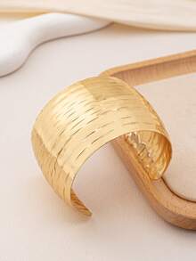 1 mặt rộng thời trang Âu Mỹ, đơn giản và đa năng, cá tính, phong cách phóng đại, họa tiết dây kéo, vòng tay mở hợp thời trang - Vàng - Xem 3