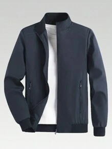 Giacca da uomo perfetta per l'aperto con tasche e orli e polsini con costine per tenere fuori l'aria fredda. Giacca sportiva da uomo per esterni, modello di moda, comoda per l'estate e in palestra