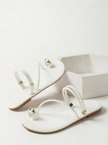 Sandalias duales para mujeres, Chanclas de playa plana de moda con punta abierta y tacón bajo versátil para el verano de estilo nuevo. - Blanco - Ver 6