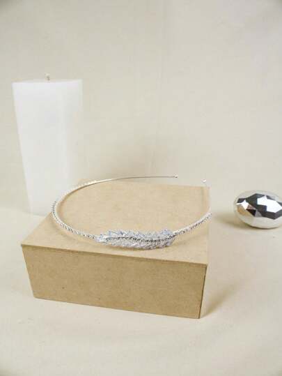 DIADEMA PARA CABELLO METÁLICA DECORADA CON PEDRERÍA DISEÑO A ELEGIR