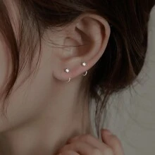 1 paire de boucles d'oreilles à tige réglables unisexes, avec zirconium cubique artificiel, un design simple brillant et tendance, pouvant être portées pendant le sommeil, convient pour le port quotidien des hommes et des femmes