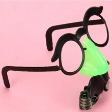 1 Đồ chơi mặt nạ kính mắt rồng mới lạ, Quạt thổi tiệc có ria mép, Quạt thổi tiệc vui nhộn Còi sinh nhật Máy tạo tiếng ồn Máy tạo tiếng ồn cho bữa tiệc ủng hộ túi quà tặng. Khi thổi sẽ phát ra tiếng động và ria mép sẽ di chuyển sang hai bên. - 1 cái - Xem 3