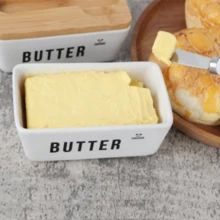 1 Bộ, Đĩa đựng bơ có nắp tre và dao, Đĩa đựng bơ bằng gốm lớn có lớp phủ silicon chất lượng, Lý tưởng để nướng và làm quà tặng trong bếp, Hộp đựng bơ kín khí có nắp đậy để trên mặt bàn hoặc tủ lạnh, Bình đựng bơ có nắp Đồ dùng nhà bếp gia đình - màu đen - Xem 4