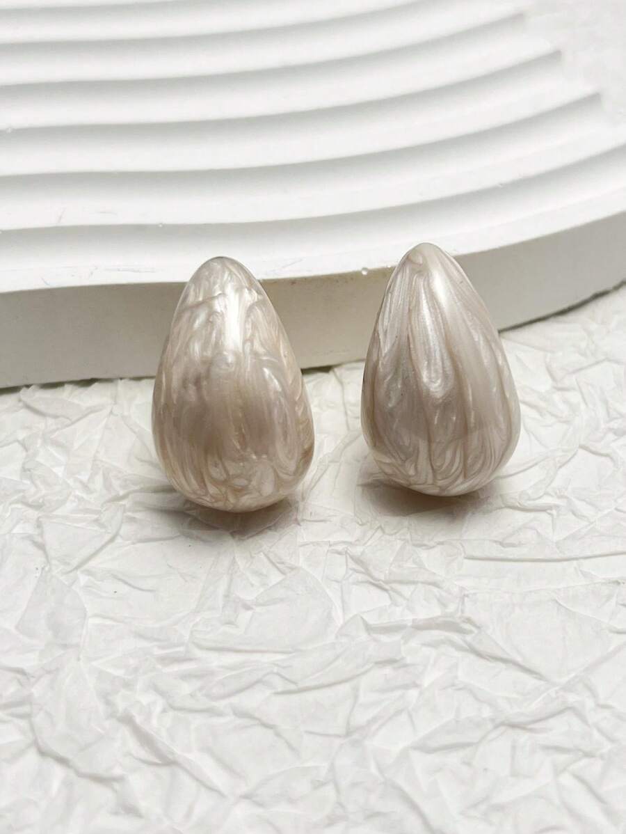 Bông tai giọt nước - Màu be - Xem 1
