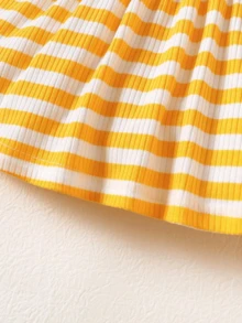 Fashionable Baby Girl Short Sleeve Yellow Striped Dress - Yellow - View 5