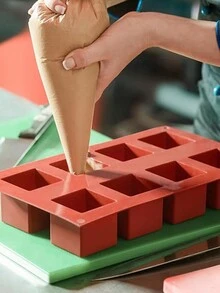 方形矽膠模，8個方格蛋糕烤模，用於制作法式甜點、巧克力、布朗尼、冰淇淋、松露和水果等食品，不粘滾模 - 巧克力棕 - 查看 2