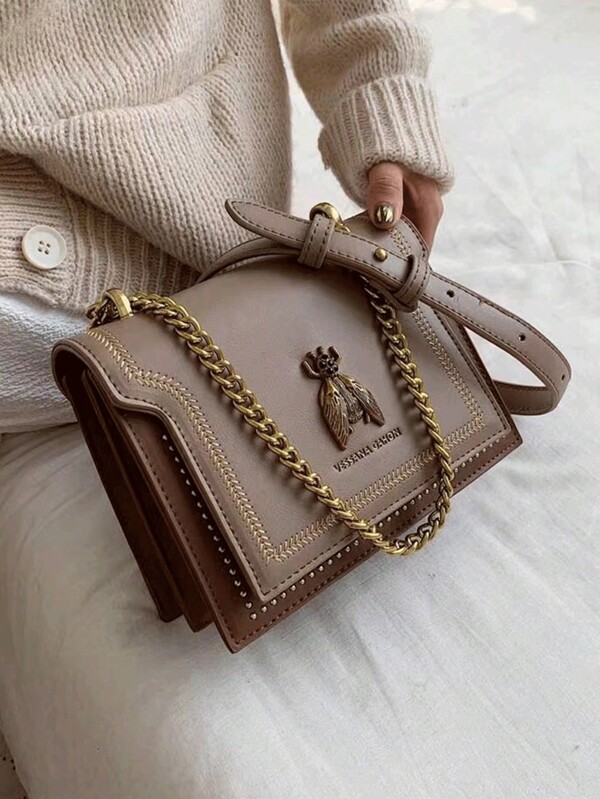 New Fashion Retro Bee Decorative Pattern Shoulder Bag Square Bag Metal Chain Decoration Crossbody Bag Solid Color PU Waterproof Fabric Letter Indentation Ladies Wallet Suitable For Travel Shopping To Send Mother Holiday Gift