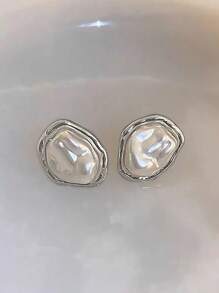 1pair French Asymmetrical Geometric Fashionable Simple Sweet Faux Pearl Copper Earrings For Women, Daily Wear - Silver - View 3