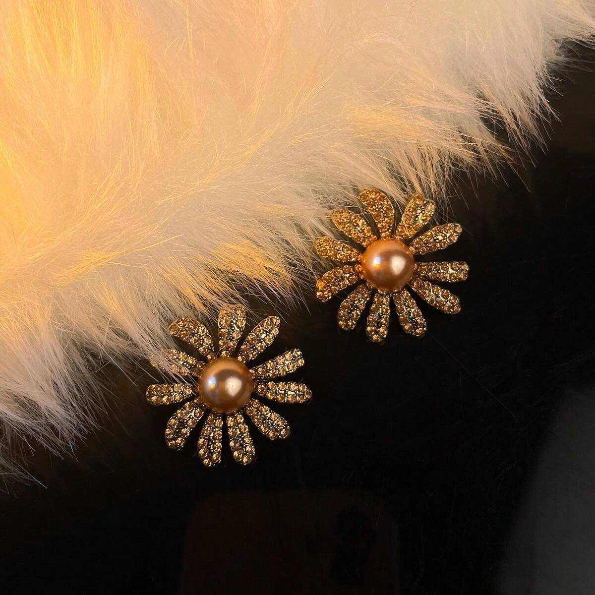 Orecchini A Perno In Argento Sterling 925 Con Fiore Margherita In Smalto - Gioiello Per Bambine E Ragazze, In Confezione Regalo