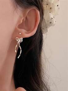 1對優雅韓式蝴蝶結流蘇耳環，時尚甜美的女士配飾，可日常穿著，約會派對和音樂節，也是贈送朋友和女兒成年禮的絕佳選擇 - 銀色 - 查看 13