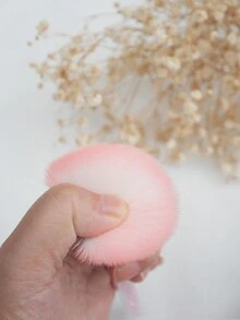 1 cọ đánh phấn có tay cầm hình kim cương di động, mềm mại và thoải mái, khả năng giữ phấn mạnh, được sử dụng để đánh phấn và tạo lớp trang điểm tinh tế và ba chiều. - Hồng - Xem 2