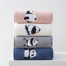 1入組加厚熊貓刺繡珊瑚絨超細纖維毛巾，高吸水性，柔軟，對皮膚友好，非常適合家用浴室洗臉、擦手、擦身體，並且能夠快速乾燥。完美的浴室配件。 - 藍色 - 查看 5