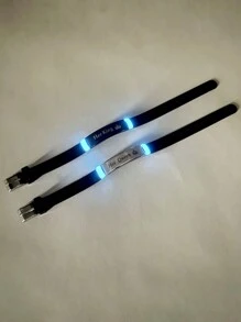 ATLVXJL 2件套情侣对表，他的女王，她的国王，暗夜变色英文字母不锈钢硅胶手链，情人节礼物 - 彩色 - 查看 5