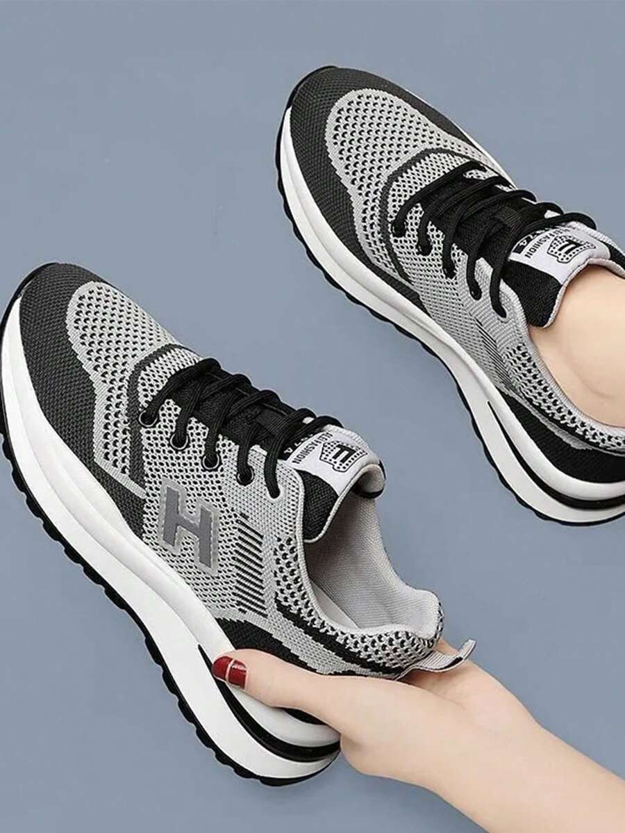 Tenis Tejido Knit Mujer Malla Transpirable Plataforma Suave, Zapatillas Casual con Logo H Decorativo, Suela Antideslizante Cómodas para caminatas, compras y uso diario todo el año - Gris Oscuro - Ver 1