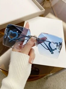 1pc Metallic Frameless Square Fashion Glasses With Heart Detail, Y2k Style, Holiday Elegant Shades Beach Accessories Beach Accessories For Women Glasses Shades Basics Fall Winter Women Outfits Clothes Business Casual Gifts Valentine's Day - Baby Blue - View 1