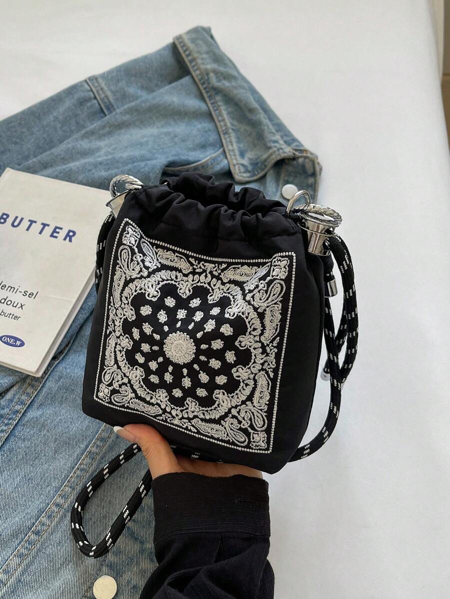 1pc Women's Portable Embroidered Slanted Shoulder Bag, Summer Beach Vacation Shoulder Bag, Lightweight Nylon Daily Storage Bag, Perfect For Phone, Charger, Earphones, Wallet