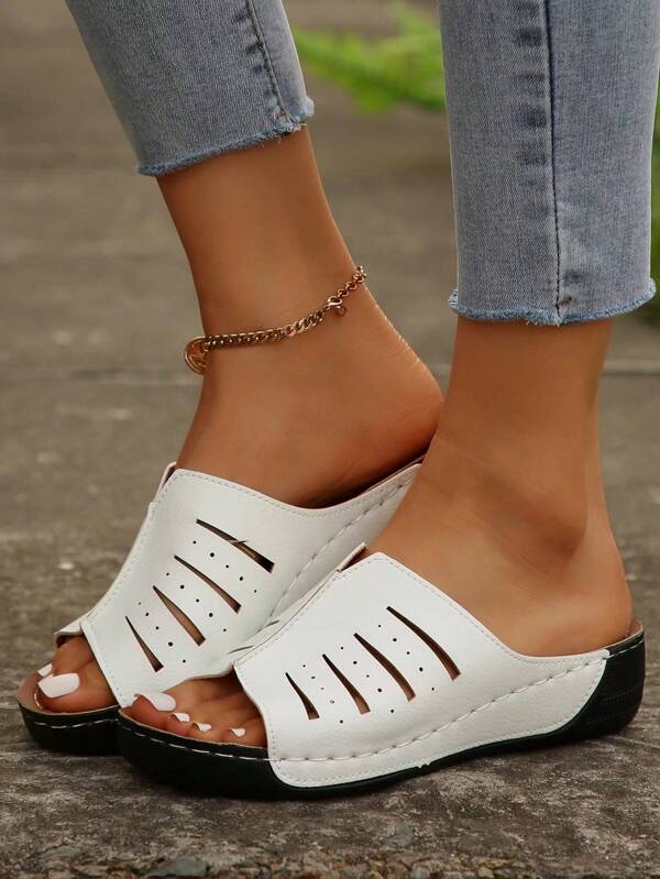 Einfache Slip-On Sandalen für Damen, lässige flache Sommerschuhe mit offener Zehenpartie, bequeme Slip-On Sandalen