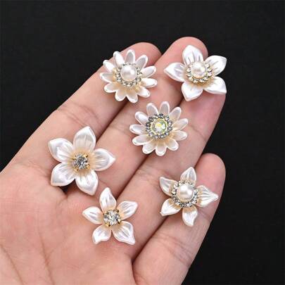 30pcs Faux Pearl Rhinestone Flower Design Charms, Faux Pearl Embellishments Brooch Flat Back Alloy Flower Rhinestone Buttons For Jewelry Making Clothes Bags Shoes Supplies Wedding DIY And Sew Craft Projects Valentines