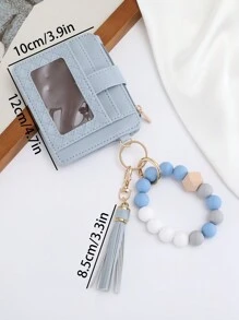 Acest portofel din piele PU are multiple funcții practice: un slot pentru carduri facilitează depozitarea cardurilor importante, decorațiunea detașabilă cu ciucure adaugă o notă de modă și personalizată, îndeplinind în același timp nevoile zilnice de depozitare. Portofel pentru carduri, portofel pentru carduri de vizită, portofel pentru carduri de credit, portofel pentru carduri de identitate, portofel pentru femei, portofel mini, poșetă, portofel pentru carduri.