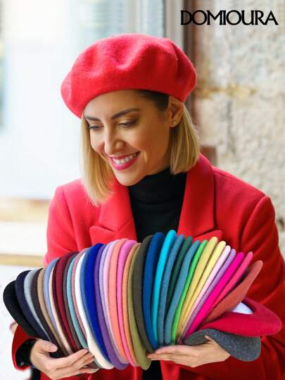 DOMIOURA 1 Stück Damen einfache Candy-farbene gestrickte Baskenmütze, klassisch und vielseitig für Herbst und Winter, retroartiger Künstlerhut, passend für den Alltag, Partys, Feiertage und als Geschenk zu Halloween und Weihnachten