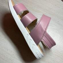 New Classic Three-Color Fashionable Cute Baby Girls Roman Sandals With 3D Six Petals Flower Design, Soft Non-Slip Sole, Easy Hook And Loop Closure, Pre-School Leather Sandals. Note: Slight Difference For The Pattern On The Outer Side Of The Sole Between Size Ranges [21-25 26-29]