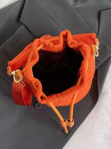 1个2023新款女士时尚毛绒水桶包，多功能轻便单肩斜挎手提包 - 橘色 - 查看 10