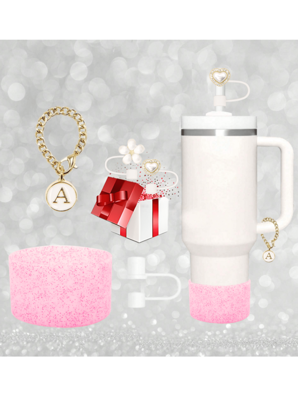 Zestaw 5 akcesoriów do kubków, w tym 1 silikonowy pokrowiec na kubek w losowym kolorze, 1 zawieszka z literą alfabetu, 1 biała osłona słomki, 1 osłona słomki w kształcie kwiatu i 1 osłona słomki w kształcie serca, do butelek sportowych i szklanych kubków, spersonalizowany zestaw identyfikacyjny