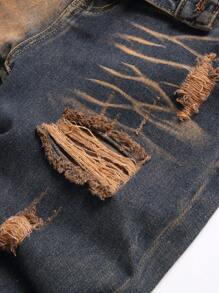 Shorts in denim alla moda e personalizzati con tasche e strappi per ragazzino, adatti per escursioni estive