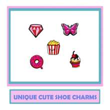 Rất nhiều 50 chiếc quyến rũ giày phong cách ngẫu nhiên cho dép guốc, phụ kiện trang trí giày PVC cho Giáng sinh, sinh nhật, tiệc tùng, ghim giày quà tặng cho thanh thiếu niên đàn ông phụ nữ và người lớn - Ngẫu nhiên 50 chiếc - Xem 4