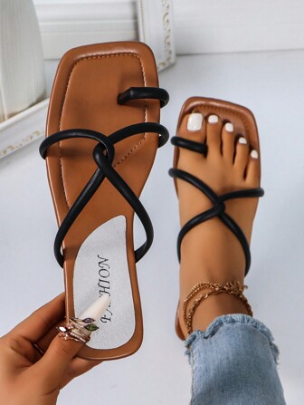 Women's Thin Strap Toe Ring Flat Sandals, New Simple Style Beach Slippers For Summer 2024