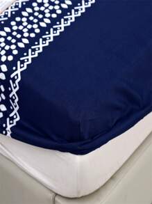 3pcs Creative Printed Bedding Set, Soft And Comfortable, Suitable For Bedroom, Guest Room (1 Fitted Sheet + 2 Pillowcases, Without Core) - Blue and White - View 4