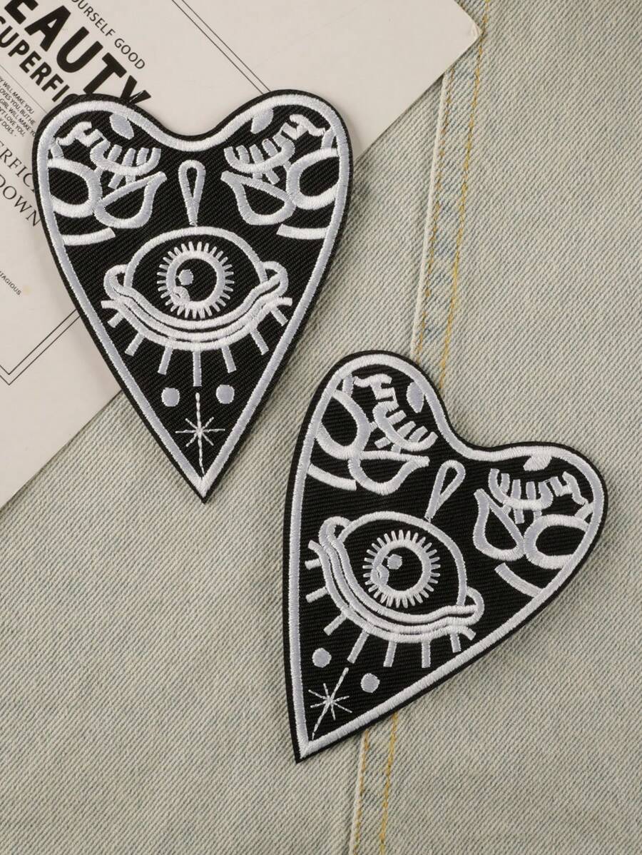 1set Of 2pcs Heart Shaped Embroidered Badges Clothing Hat Accessories DIY Iron-On Fabric Patches - Black and White - View 1
