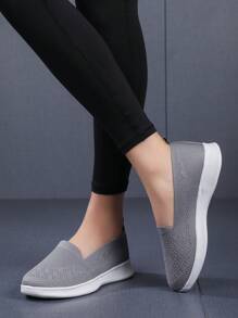 Zapatos de tela para mujer de nueva temporada con bajo corte tipo slip-on, suelas blandas y livianas, cómodas para caminar, zapatos de baile cuadrado para mamá - Gris - Ver 4