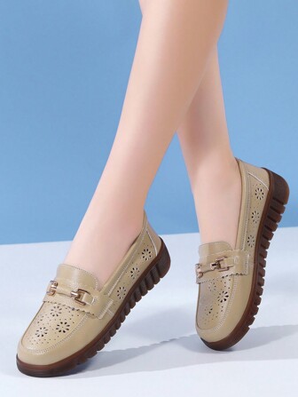 2024 Summer Hollow-Out Flat Shoes For Middle-Aged And Elderly Women, Soft-Soled, Slip-On Loafers For Casual Outings