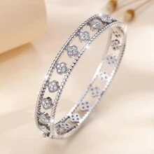 1pc Minimalist Elegant Zirconia Crystal Flower Bracelet, Unique Gift For Women