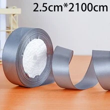 25 Yards Bandrolle für Stricken, Häkeln, Mützen, Hochzeitstorten, DIY Geschenkverpackung, Szenendekor, Feste, Raum, Fenster, Flur und Bürodekoration. Polyesterband mit vielseitigem Stil, kein Batterie oder Strom nötig, federlos. 1 Rolle Satinband in verschiedenen Farben, geeignet für Backen, Geschenkverpackung, Basteln, Haarzubehör, Hochzeitsdekoration, Nähen, Einladungen, Blumensträuße, Weihnachten, Valentinstag, Hochzeit, Geburtstagspartys' Dekoration, Weihnachten