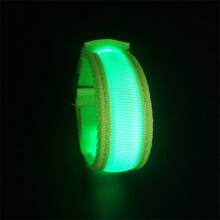 1 件 LED 发光手环，适合酒吧派对、音乐节、万圣节、圣诞节、复活节等活动，也适合夜跑户外运动、企业团体活动、派对、音乐会等。这是一款具有夜光效果的尼龙手链，可作为活动用的夜光腕带。 - 彩色 - 查看 14