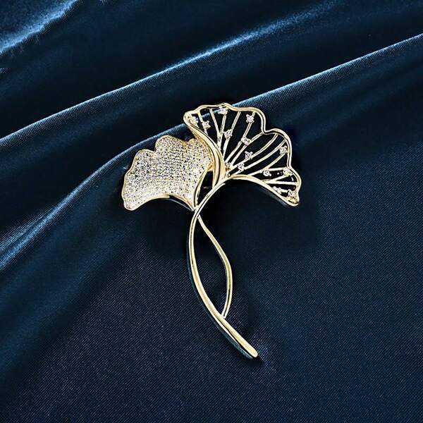 1 pezzo Spilla simile a una foglia di ginkgo simulata creativa ed elegante con strass, ideale come spilla, portachiavi o regalo per le donne per occasioni quotidiane o festive per mostrare fascino elegante
