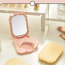 1 Chiếc Gương Trang Điểm Mini Hình Bánh Quy Màu Sắc Ngẫu Nhiên Sáng Tạo Với Lược Nhỏ Công Chúa Dễ Thương Văn Phòng Sinh Viên Trường Học Gương Trang Điểm Di Động Gương Gấp bộ Trái Tim Nữ Tính - Nhiều màu - Xem 2