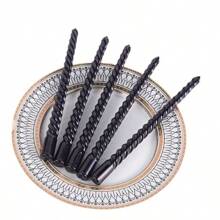 Set mit 4 oder 12 langen, spiralförmig gestalteten, farbigen Kerzen für romantische Kerzendinner Dekoration, Hochzeits- & Geburtstags Kerzen 25cm hoch mit 2cm Durchmesser unten, 9 Stunden Brenndauer, geruchlos und rauchlos, Raum Dekoration, Geschenke