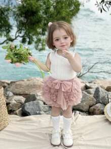 2入組年輕女孩可愛時尚針織背心上衣與蓬松3D花邊網紗短裙套裝，蝴蝶結裝飾，適用於沙灘派對，生日禮物，夏季理想出行裝