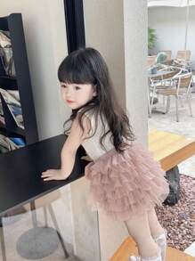 2入組年輕女孩可愛時尚針織背心上衣與蓬松3D花邊網紗短裙套裝，蝴蝶結裝飾，適用於沙灘派對，生日禮物，夏季理想出行裝