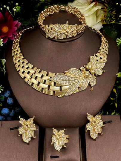 Nuevo conjunto de joyería para mujer, que incluye pulsera ancha, pendientes de gota grande, collar y anillo chapados en oro de 22K, diseño de lujo adecuado para uso en bodas y fiestas