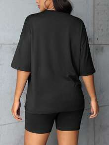 休闲家居服圆领T恤和短裤套装