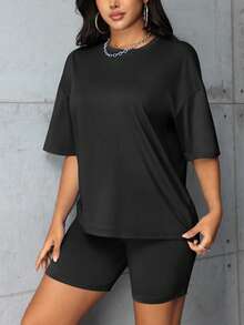 休闲家居服圆领T恤和短裤套装