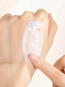CeraVe Daily Moisturizing Lotion For Dry Skin 473ml  | Body Lotion & Face Moisturizer With Hyaluronic Acid And Ceramides | Daily Moisturizer | Fragrance Free | Oil-Free |