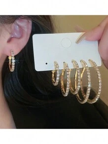 Conjunto simple de 6 piezas de aretes dorados con incrustaciones de diamantes de imitación, adecuado para uso cotidiano de mujeres, vacaciones y regalos de citas - Amarillo Oro - Ver 2