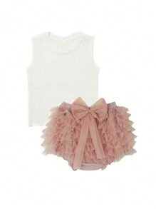 2入組年輕女孩可愛時尚針織背心上衣與蓬松3D花邊網紗短裙套裝，蝴蝶結裝飾，適用於沙灘派對，生日禮物，夏季理想出行裝